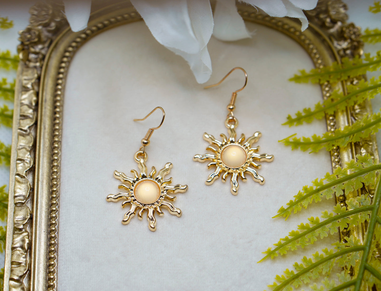 Sol ꩜  Earrings