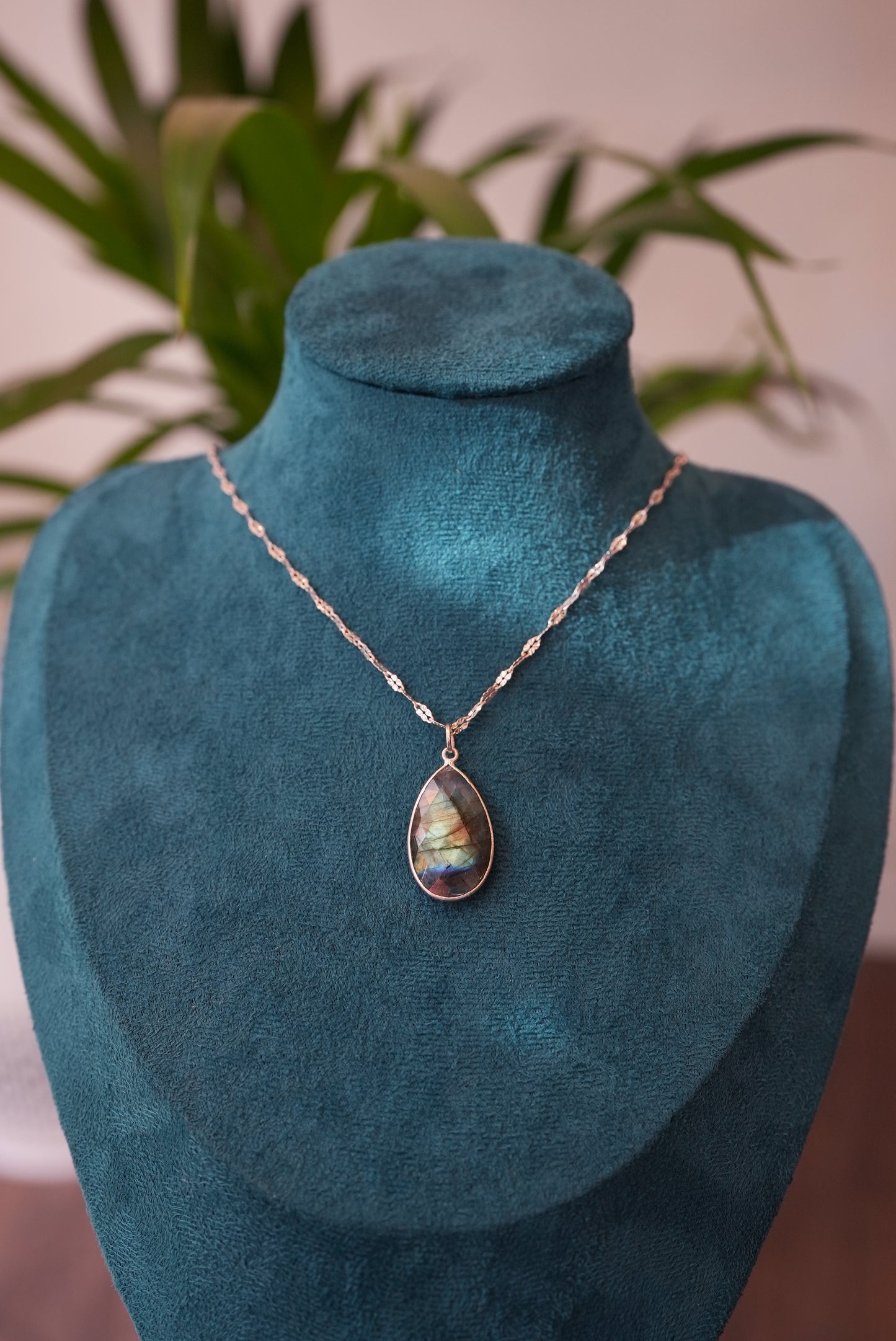 Silver Labradorite Necklace