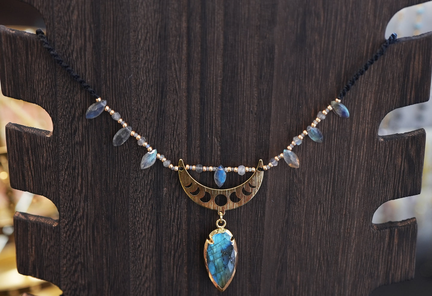 Labradorite Macrame' Moonphase Necklace