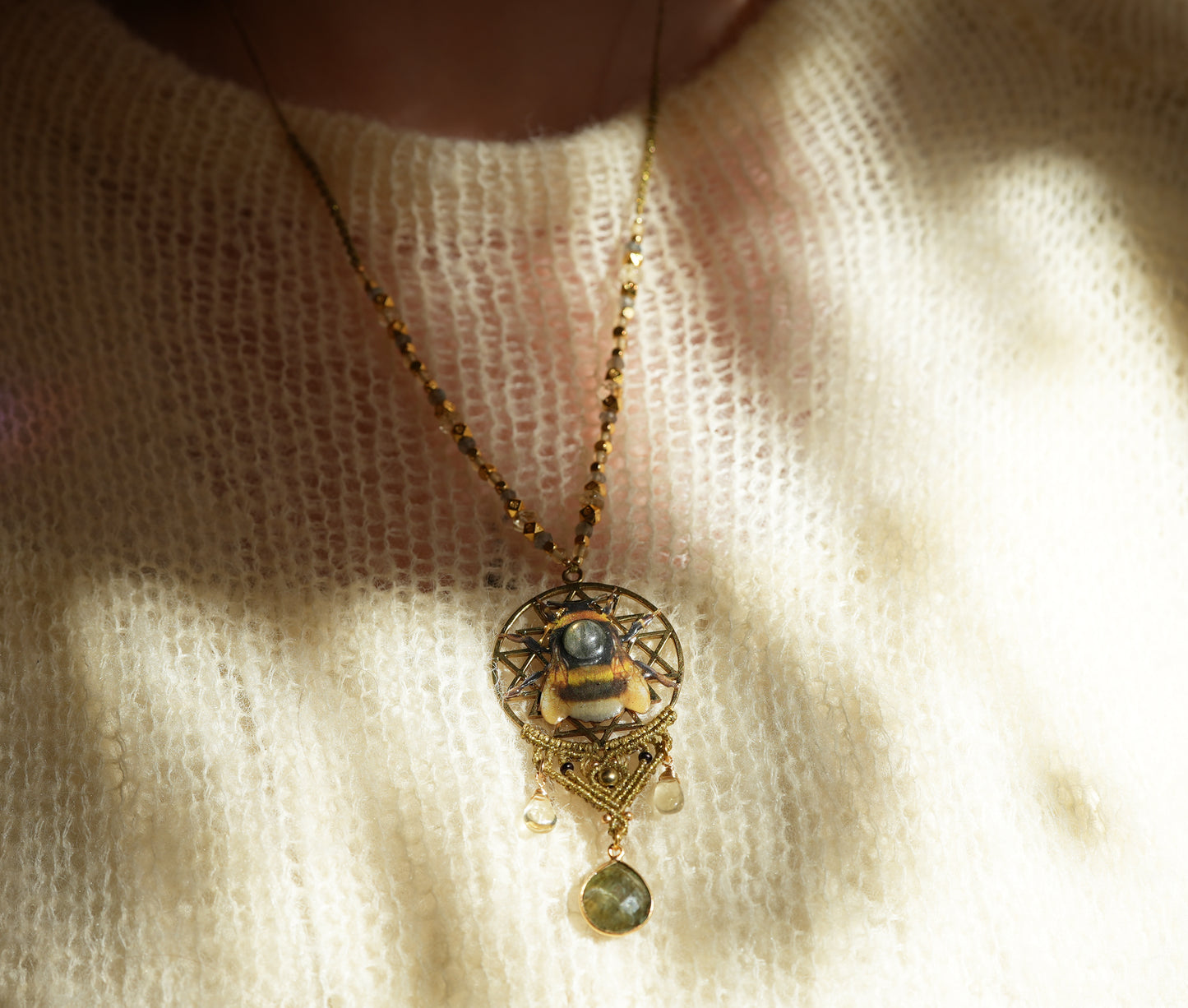 Bumble Bee Talisman