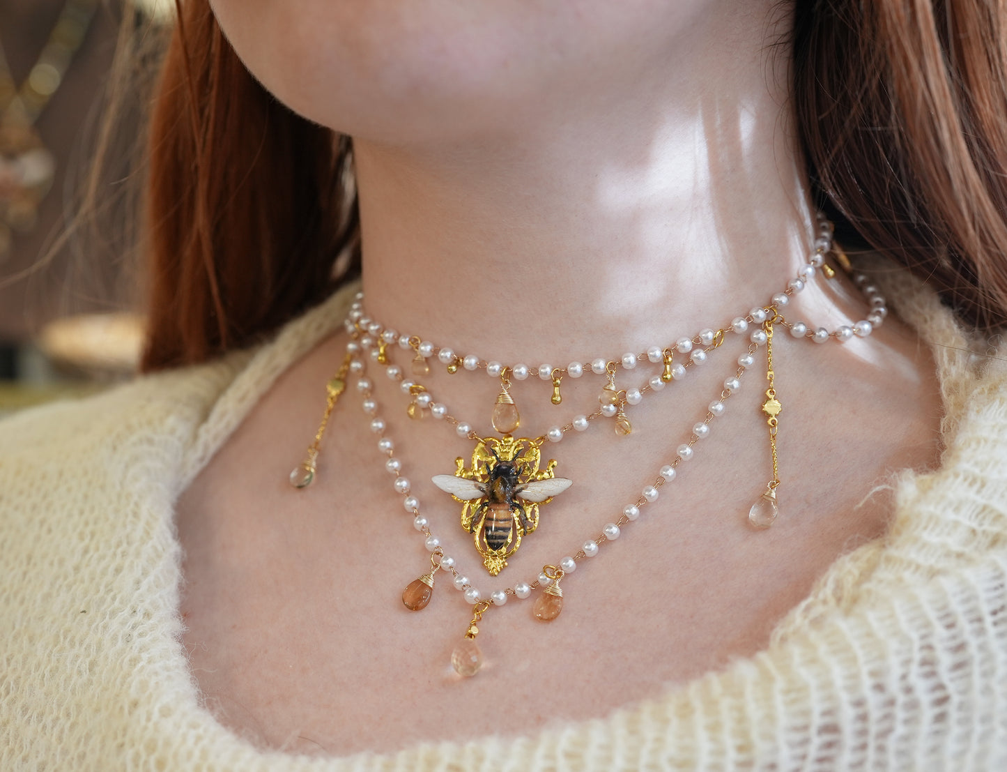Honey Bee Collier
