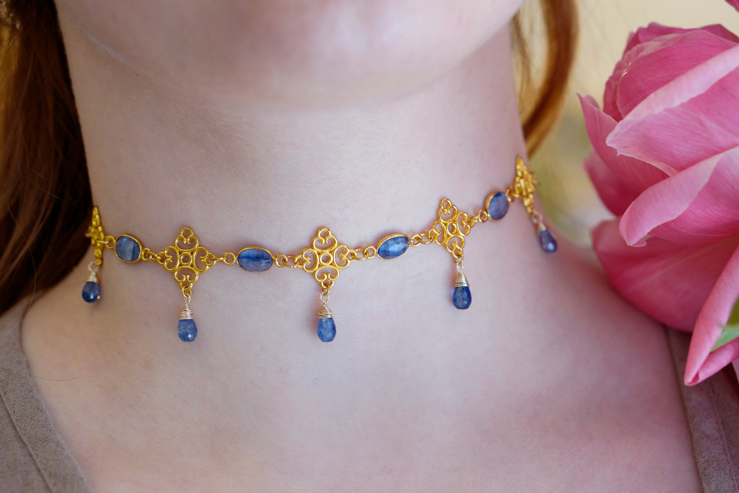 Athena Choker