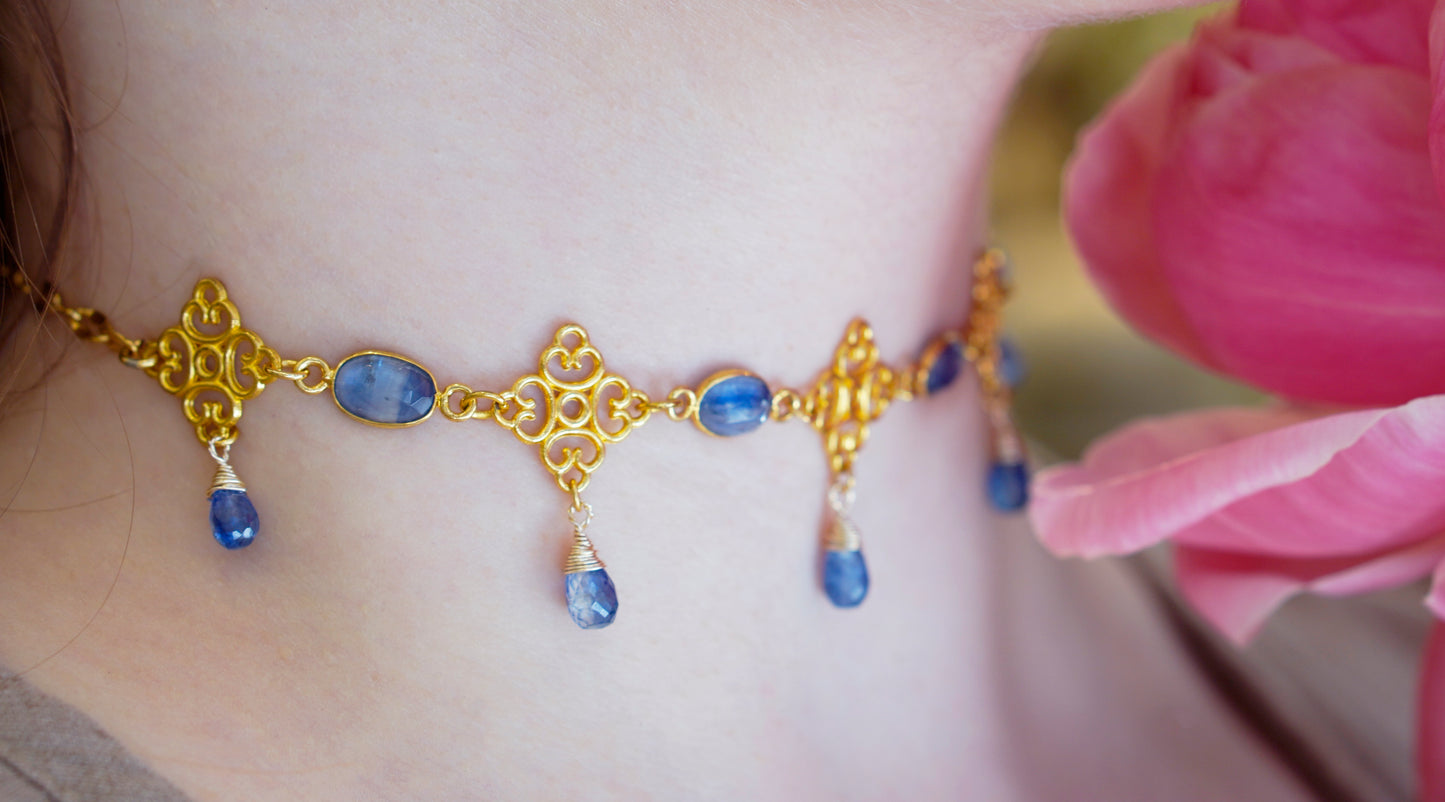Athena Choker